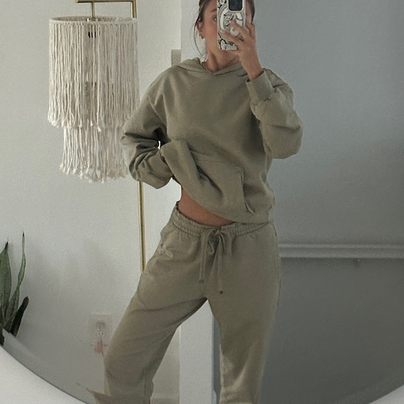 Talentless set avocado, heavyweight hoodie, Women's Olive Green and jogger - Picture 2 of 4